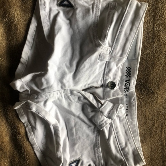 White Vans Shorts - Picture 3 of 3